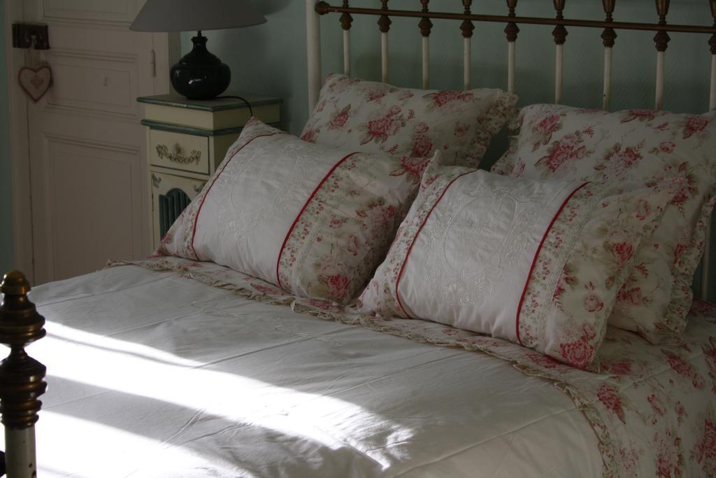 Demeure De Villiers Bed & Breakfast Coudeville Room photo